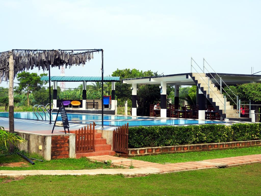 Eco Hotel Black & White - Anuradhapura Mihintale Zewnętrze zdjęcie