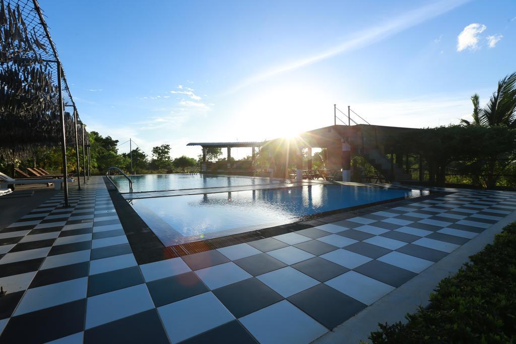 Eco Hotel Black & White - Anuradhapura Mihintale Zewnętrze zdjęcie