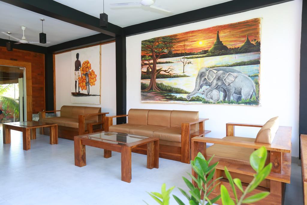 Eco Hotel Black & White - Anuradhapura Mihintale Zewnętrze zdjęcie