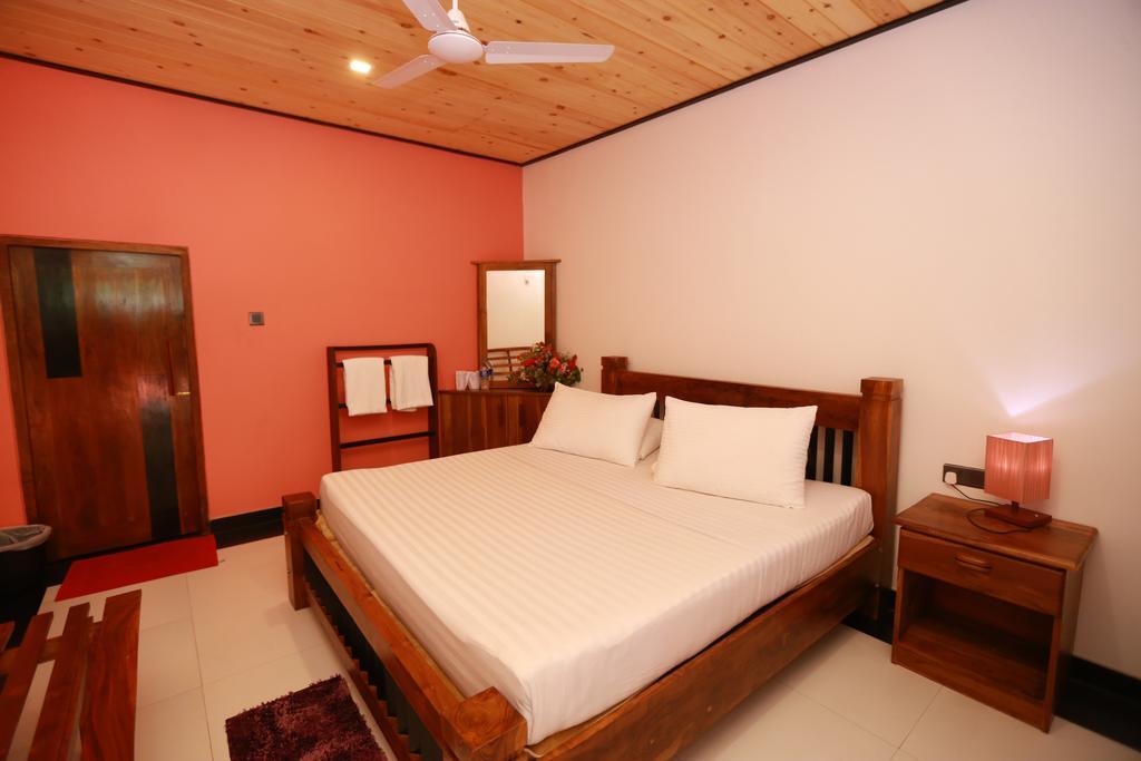 Eco Hotel Black & White - Anuradhapura Mihintale Zewnętrze zdjęcie