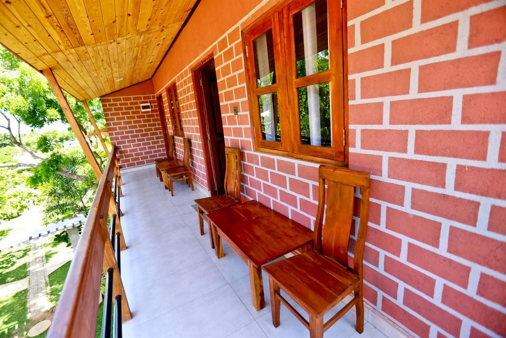 Eco Hotel Black & White - Anuradhapura Mihintale Zewnętrze zdjęcie