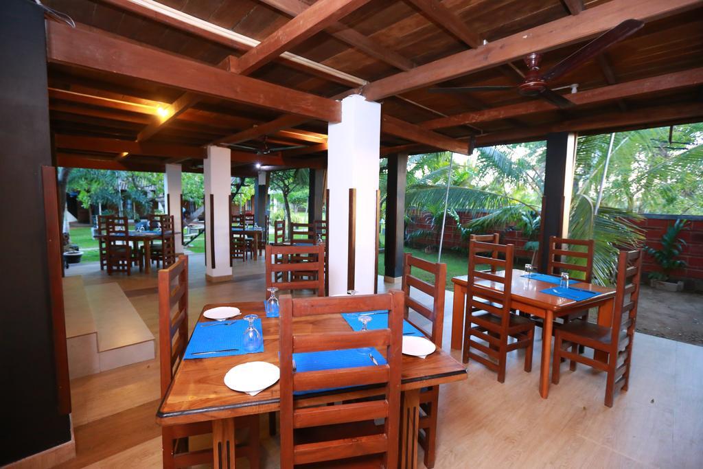 Eco Hotel Black & White - Anuradhapura Mihintale Zewnętrze zdjęcie
