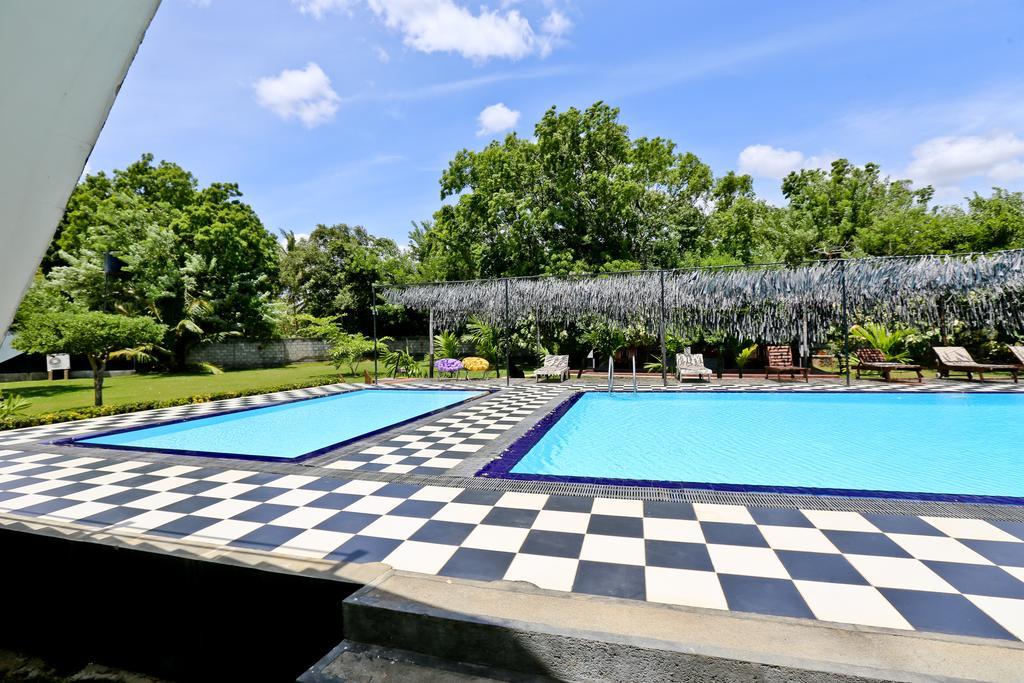 Eco Hotel Black & White - Anuradhapura Mihintale Zewnętrze zdjęcie