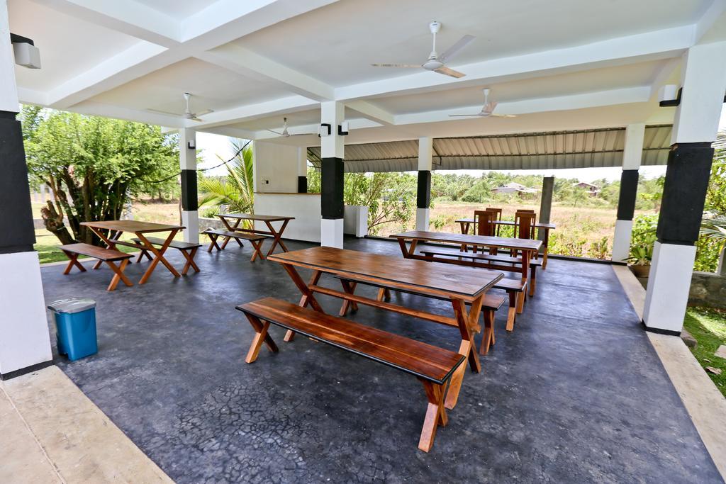 Eco Hotel Black & White - Anuradhapura Mihintale Zewnętrze zdjęcie